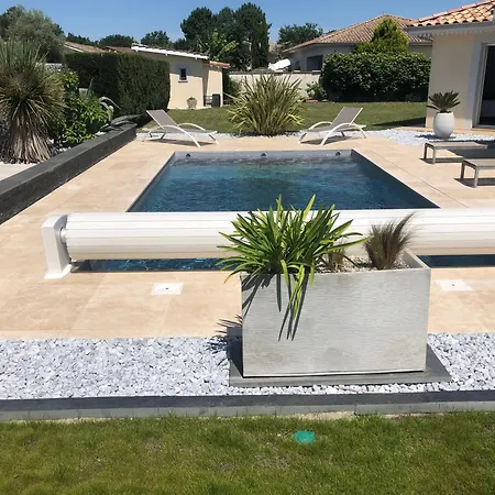 Habitación en casa particular Privée à L'entrée Du Bassin D'arcachon Biganos